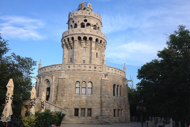 Budapest: Private Adventure Sightseeing Bicycle Tour - Key points to know before booking