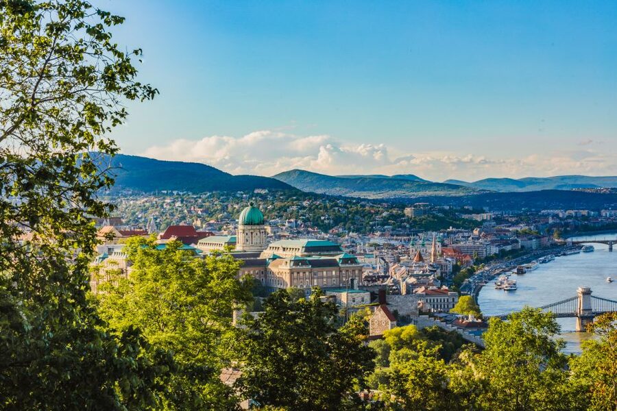 Budapest: Private Custom Tour with a Local – Icons & Gems - Who will get the most from this experience