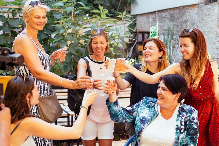 Budapest: Private Food Tour – 10 Tastings with Locals - Walking Through the Jewish Quarter and Central Budapest