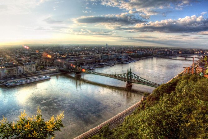Budapest Private Full Day City Tour with a comfortable air -conditioned car - A smart way to see Budapest in one day