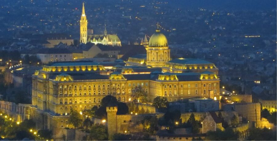 Budapest: Private Luxury Sightseeing Tour - Price, timing, and overall value