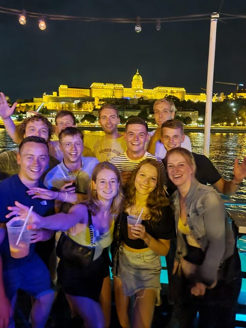 Budapest: Private, Personalized Pub Crawl, 3 drinks included - How the timing works over five hours