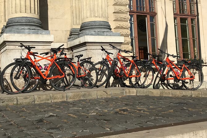 Budapest relaxed bicycle tour at sunset - Starting in the Jewish Quarter at Madách Imre tér