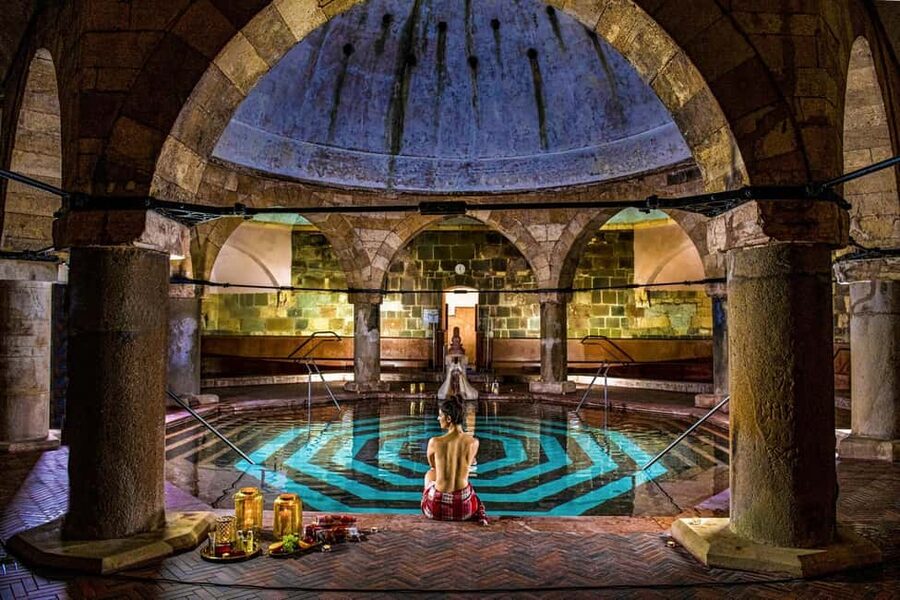 Budapest: Rudas Spa Entry with 3-Course Meal - Finding your way through the bath