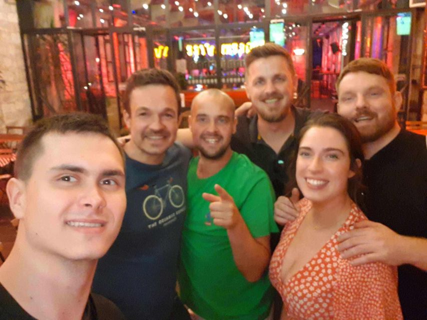 Budapest: Ruin Bar Pub Crawl with Entry Tickets - Why Budapest’s ruin bars work so well at night