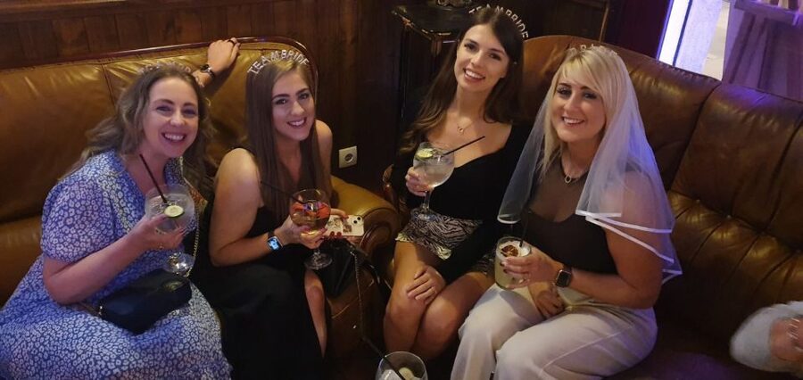Budapest: Ruin Bar Pub Crawl with Entry Tickets - Walking, timing, and the five-hour format