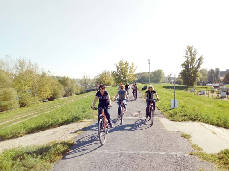 Budapest: Self-Guided Bike Tour to scenic Szentendre - Leaving Budapest by bike from Madách Square