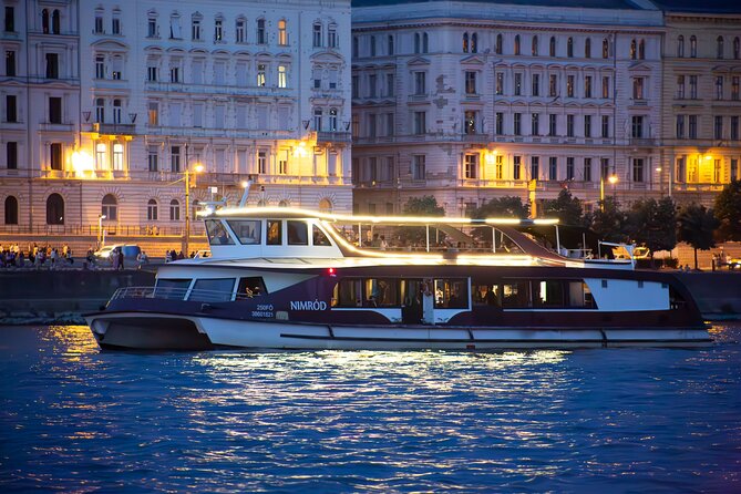 Budapest Sightseeing with Drink Included - Daylight, sunset, or city lights