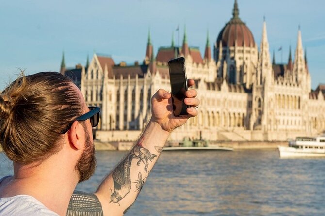 Budapest Sip and Sail Danube Cruise with Unlimited Prosecco - What happens aboard the MS Stadt Wien