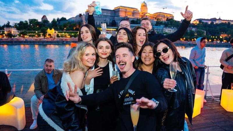 Budapest: Sip and Sail River Cruise with Unlimited Prosecco - Key points to know before booking