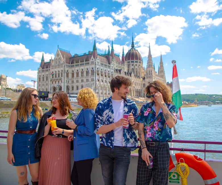 Budapest: Skyline Sightseeing Cruise with Parliament View - Why Budapest looks best from the Danube