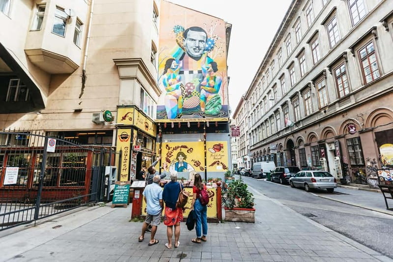 Budapest: Street Art and Underground Movements Walking Tour - What the guide adds to the walls