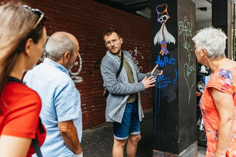 Budapest: Street Art and Underground Movements Walking Tour - Why the small group matters
