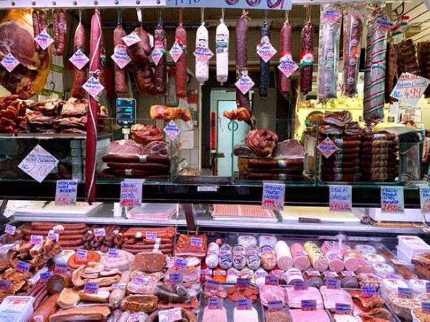 Budapest Streetfood Heaven: Tasting and Markets with a local - A Food Guide Who Teaches, Not Just Serves
