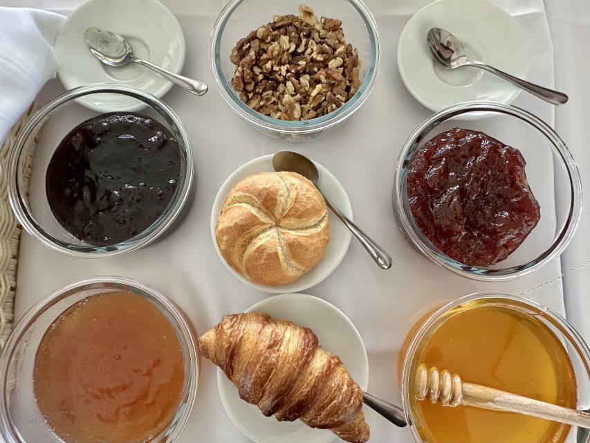 Budapest: Summer Brunch & Cruise with Prosecco or Cake - Is $34 a fair price?