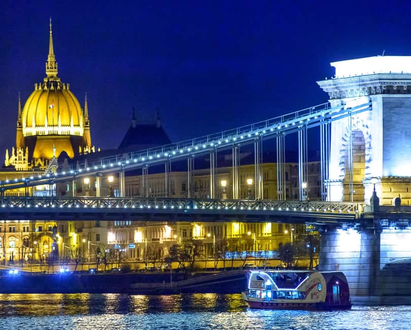 Budapest: Sunset Cruise with 2 Cocktails - Sunset on the Danube, with Budapest as your backdrop