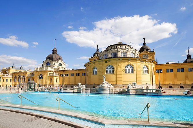 Budapest Széchenyi Spa with Danube Cruise and Optional Dinner - Getting from City Park to the Danube