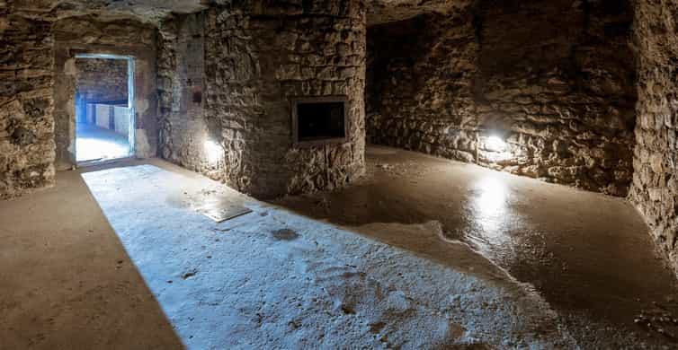 Budapest: The WWII Siege of Buda Castle & Bomb Shelter Tour - Why Buda Castle’s siege story matters
