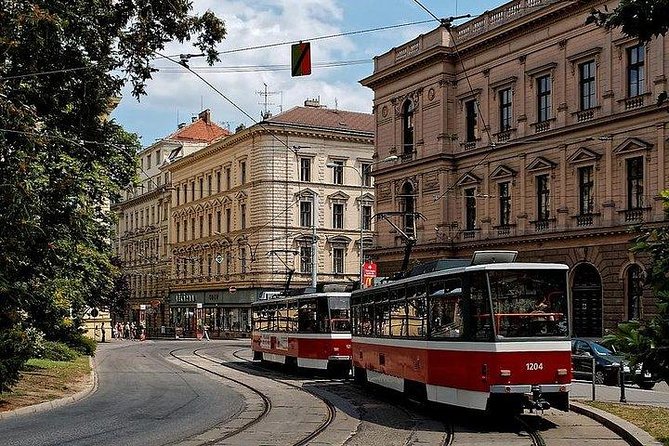 Budapest to Prague Private transfer with 2 hour sightseeing stop - Comfort compared with a train