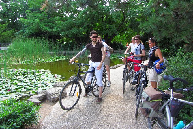 Budapest to Szentendre bike & boat tour - Reaching Szentendre After an Easy Ride