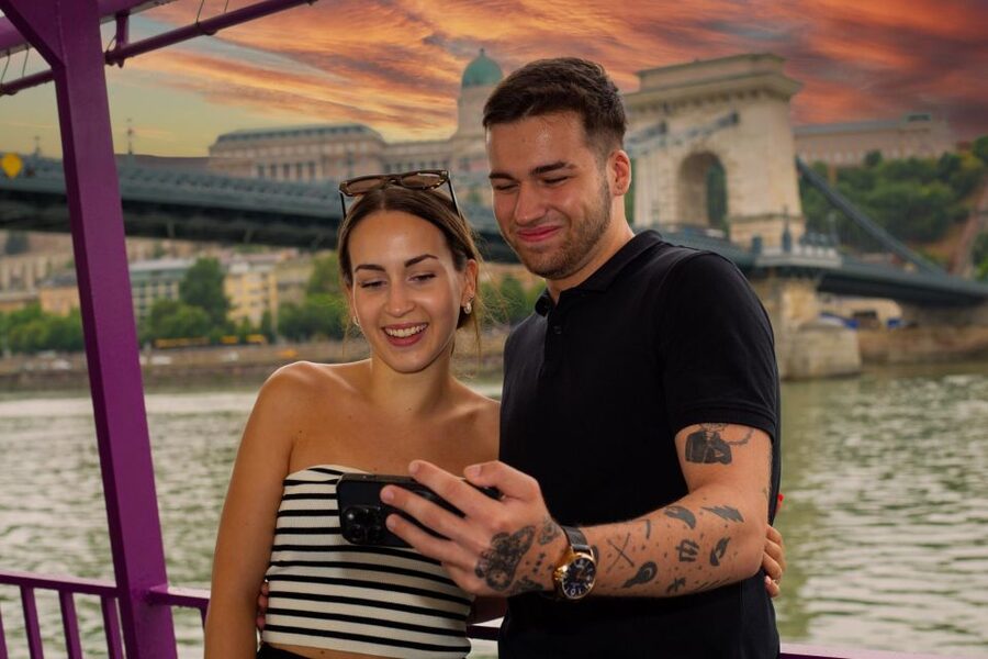 Budapest: Unlimited Prosecco and Wine Sightseeing Cruise - Who gets the best value from the $41 price?