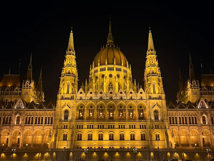 Budapest: Unlimited Prosecco, Beer and Aperol Spritz Cruise - Seeing Budapest from the Danube