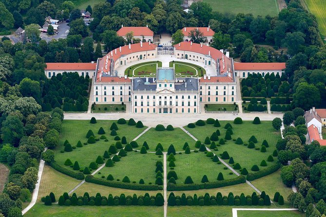 Budapest-Vienna One-Way Sightseeing Transfer - Why this transfer can be good value