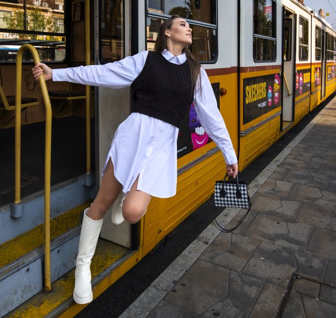 Budapest: Walking Tour and Photoshoot with Digital Photos - How the photography session actually works