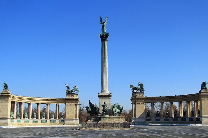 Budapest Walking Tour: Explore Top Sights & Hidden Gems - Szakszervezetek Háza and a 1970s Budapest landmark