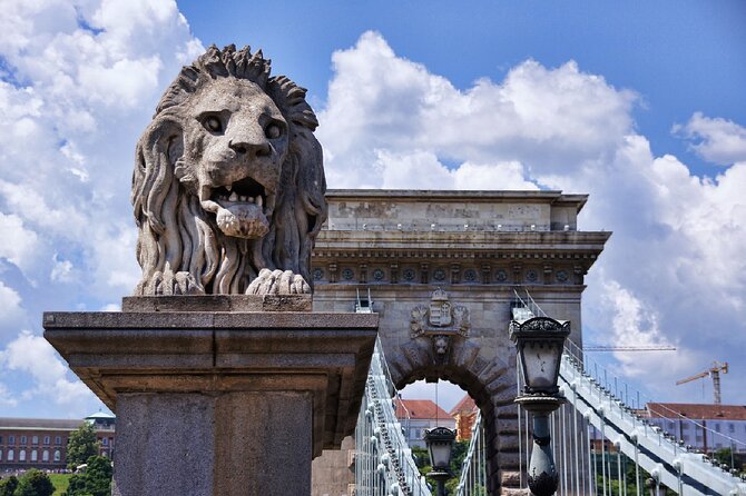 Budapest Walking Tour: Explore Top Sights & Hidden Gems - Szimpla Kert and the ruin-bar idea