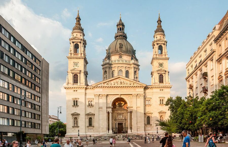 Budapest: Walking Tour in German - Fisherman’s Bastion and the best city views