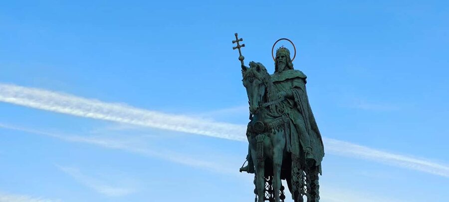 Budapest: Walking Tour in the Buda Castle District - Finishing near Castle Bazaar