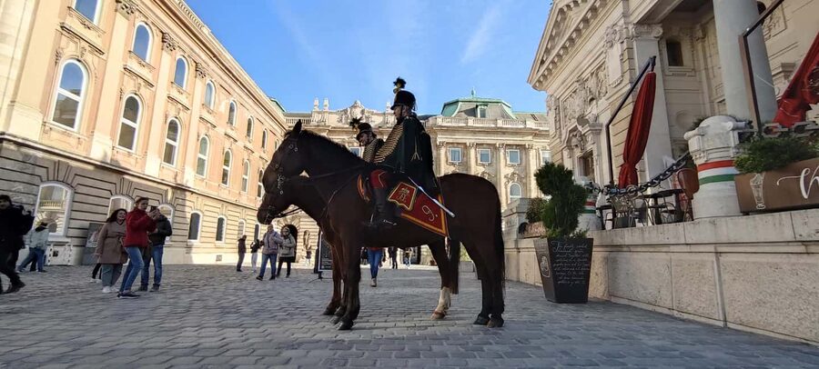 Budapest: Walking Tour in the Buda Castle District - Mary Magdalene Tower and the older Buda streets