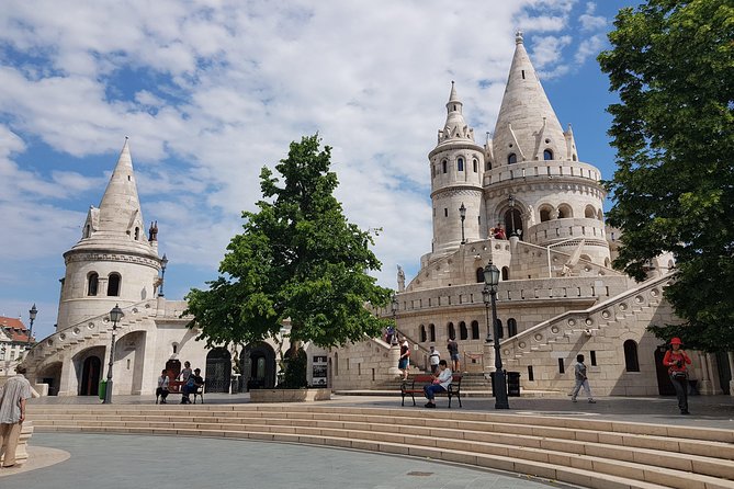 Budapest Walking Tour with Your Private Guide: 20+ Highlights - Central Pest: basilica, memorials, and Parliament