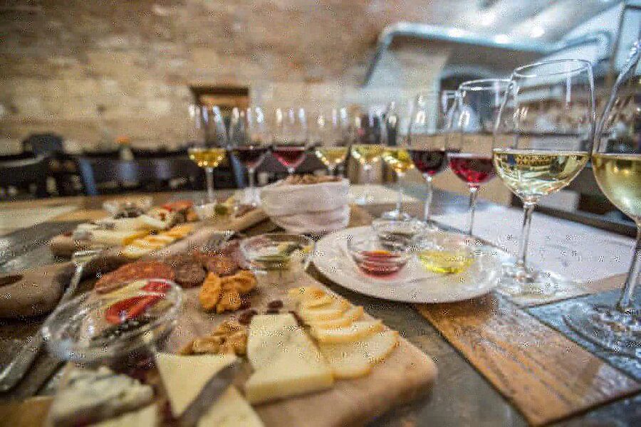 Budapest: Wine, Cheese, and Charcuterie Tasting - Who should book this tasting?