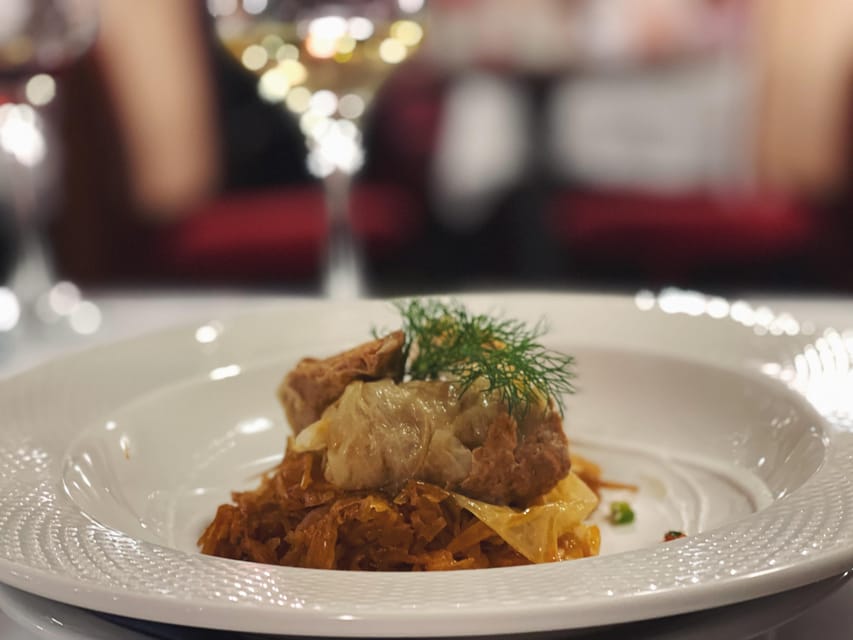 Budapest: Wine & Dine Cruise on the Danube - A wine evening on the Danube