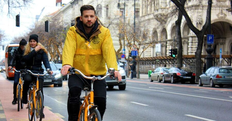 Budapest ❤️Winter Bike Tour with Coffee Stop❤️ - Parliament and the view toward Buda Castle