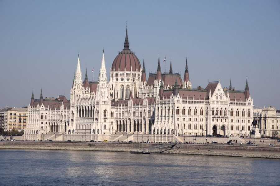 Castle District & Pest Driving Tour with Danube River Cruise - Pest by Vehicle: Market Hall, Synagogue, and Central Streets