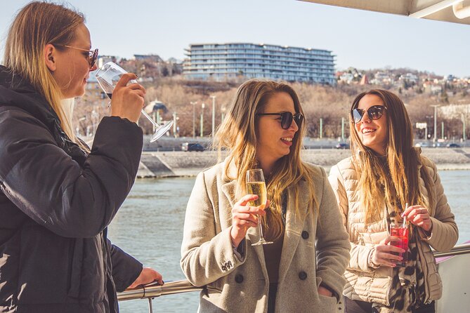 Cocktail Cruise and City Views on the Danube in Budapest - Finding a good seat on the boat