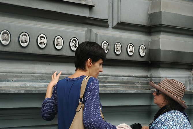 Communist Budapest Walking Tour - Kossuth Square and the violence of 1956