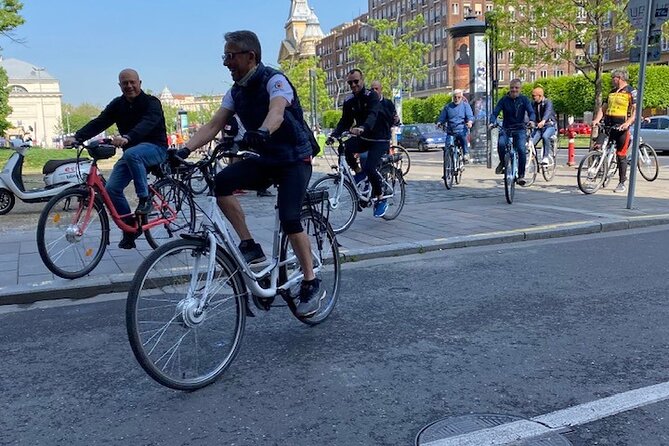 E-Bike Guided Tour in Castle Hill Budapest - St. Stephen’s Basilica and the Central City
