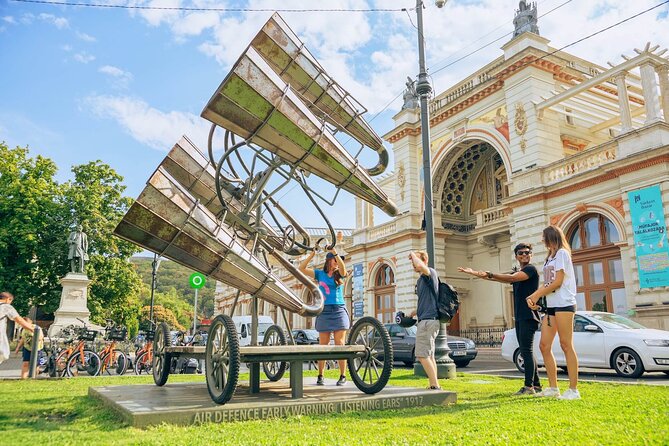 E-Scooter Half-Day Private Tour in Budapest with Food Tastings - The Jewish Quarter and final central stops