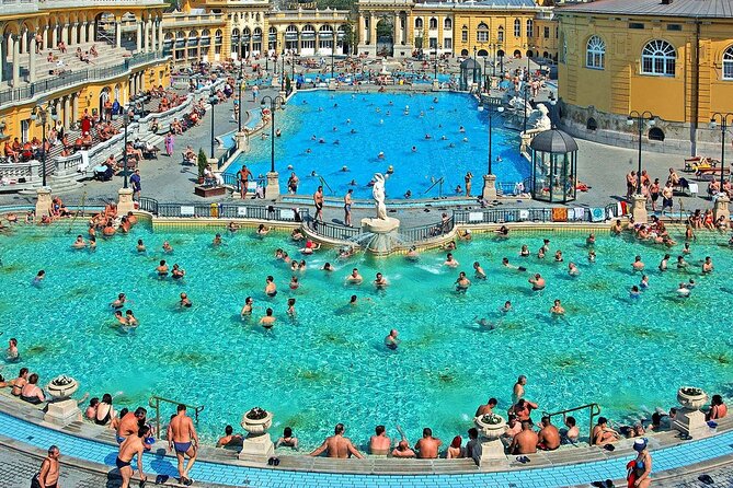 Entrance to Szechenyi Spa in Budapest - Getting inside: the most important practical warning