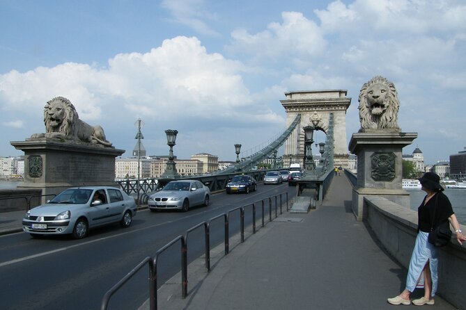 Essential Walking Tour - Fisherman’s Bastion and the famous river view