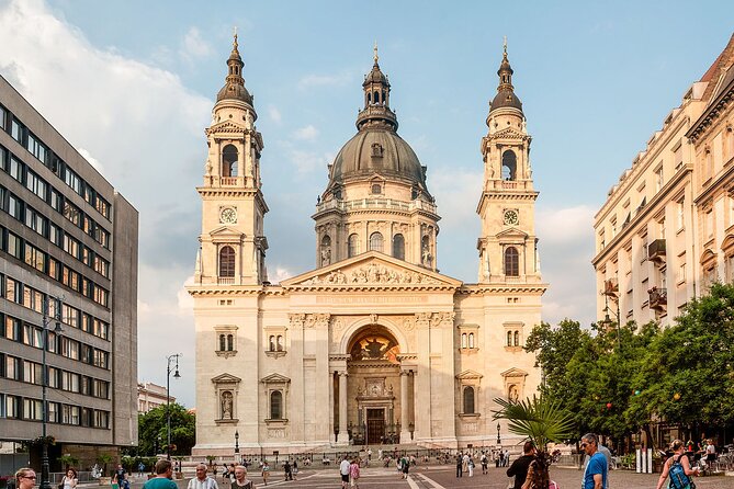 Essential Walking Tour - Starting under the dome of St. Stephen’s Basilica