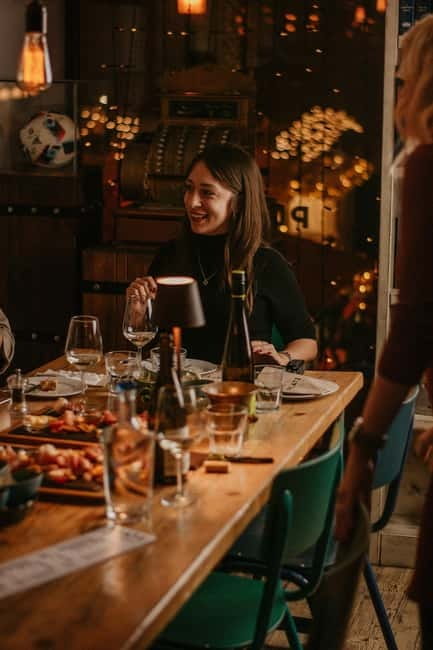 Food and Wine Tasting in Budapest by the Basilica - A Budapest wine evening beside St. Stephen’s Basilica