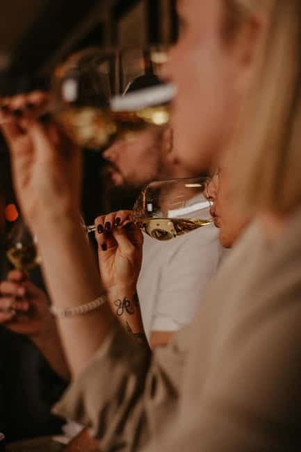 Food and Wine Tasting in Budapest by the Basilica - Who will get the most from this experience