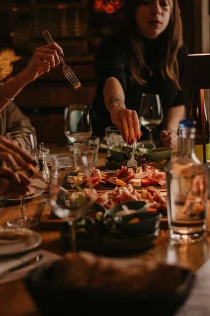 Food and Wine Tasting in Budapest by the Basilica - Practical details that can make the evening better