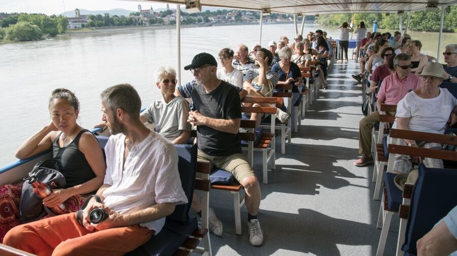 From Budapest: Danube Bend Day Trip in English - Why this Danube Bend day trip works