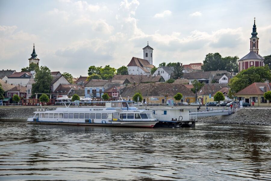 From Budapest: Danube Bend Day Trip in English - Who should book this excursion?